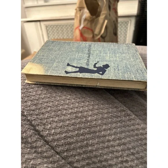 Nancy Drew Vintage 1954 #32 The Scarlet Slipper Mystery Carolyn Keene Blue Tweed - Picture 5 of 10